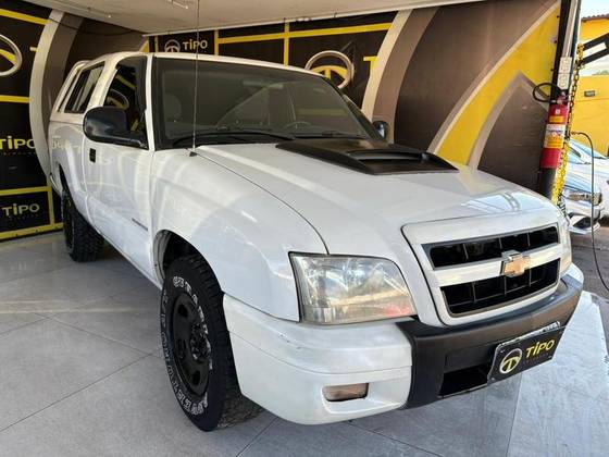 CHEVROLET S10 2.4 ADVANTAGE 4X2 CD 8V FLEX 4P MANUAL CHEVROLET S10 2.4 ADVANTAGE 4X2 CD 8V FLEX 4P MANUAL